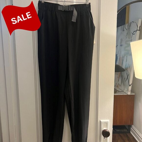 SALE!!!  forever 21 cargo/utility nylon jogger size small - Picture 1 of 9